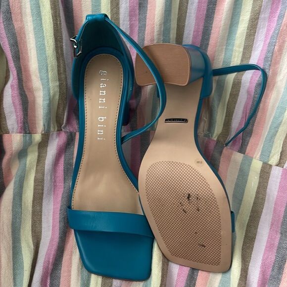 Gianni Bini Maileigh Block Ankle Strap Heel Sandals - Picture 2 of 3